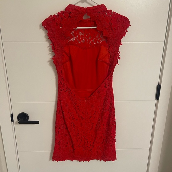 Hommage from Los Angeles bright red mini backless cocktail dress - Picture 6 of 7